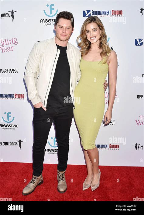 Ashley Newbrough Husband Matt Shively: Married。